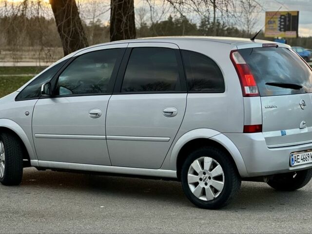 Серый Опель Мерива, объемом двигателя 1.6 л и пробегом 173 тыс. км за 4599 $, фото 14 на Automoto.ua