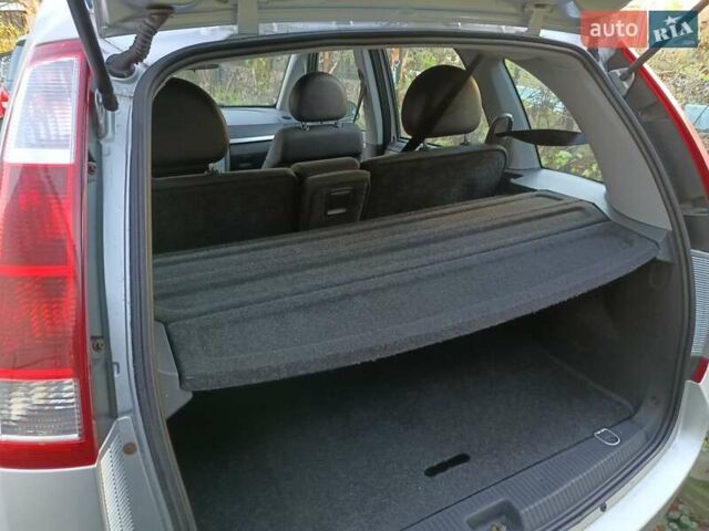 Серый Опель Мерива, объемом двигателя 1.6 л и пробегом 214 тыс. км за 3798 $, фото 22 на Automoto.ua