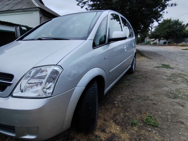 Сірий Опель Меріва, об'ємом двигуна 1.6 л та пробігом 250 тис. км за 3400 $, фото 9 на Automoto.ua