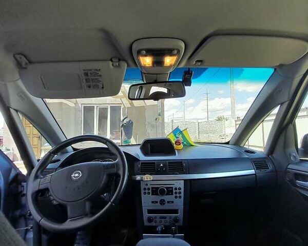 Серый Опель Мерива, объемом двигателя 1.6 л и пробегом 166 тыс. км за 4900 $, фото 19 на Automoto.ua