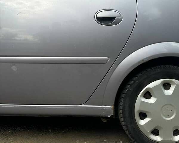 Сірий Опель Меріва, об'ємом двигуна 1.36 л та пробігом 180 тис. км за 3400 $, фото 7 на Automoto.ua