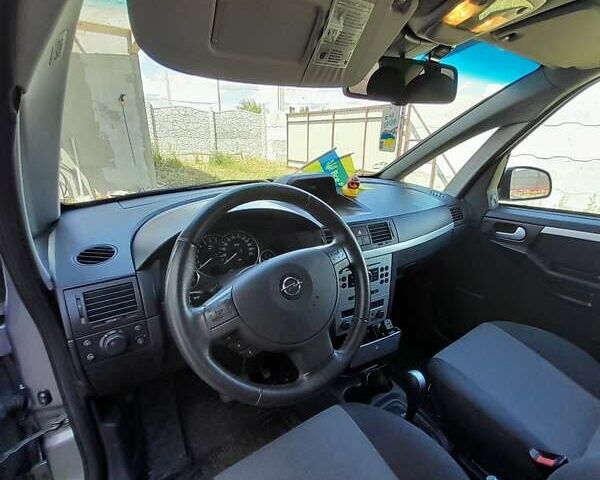 Серый Опель Мерива, объемом двигателя 1.6 л и пробегом 166 тыс. км за 4900 $, фото 14 на Automoto.ua