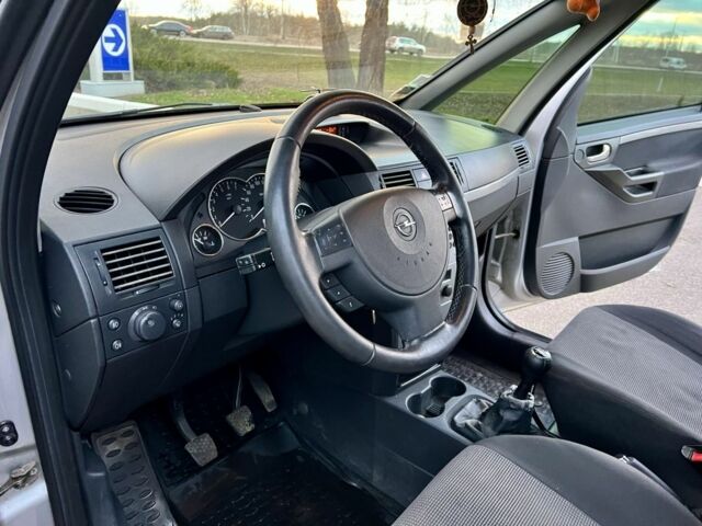 Серый Опель Мерива, объемом двигателя 1.6 л и пробегом 173 тыс. км за 4599 $, фото 21 на Automoto.ua