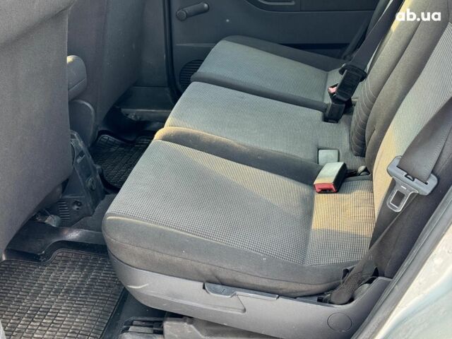 Сірий Опель Меріва, об'ємом двигуна 1.6 л та пробігом 240 тис. км за 4290 $, фото 17 на Automoto.ua