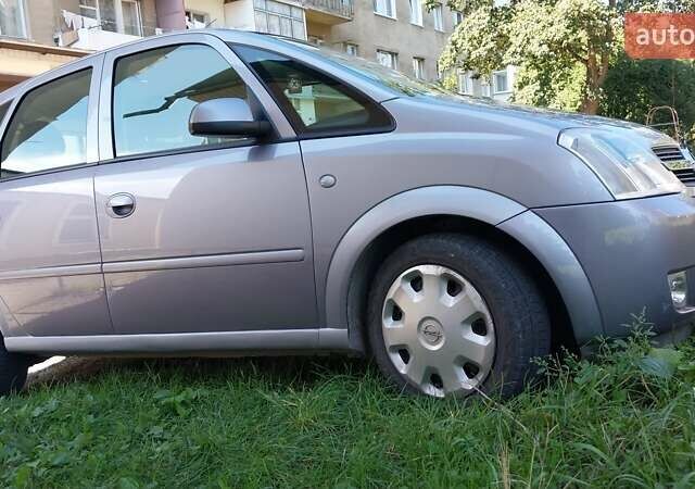 Сірий Опель Меріва, об'ємом двигуна 1.6 л та пробігом 216 тис. км за 3600 $, фото 10 на Automoto.ua