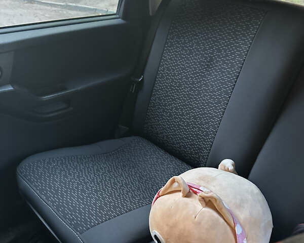 Серый Опель Мерива, объемом двигателя 1.6 л и пробегом 260 тыс. км за 4500 $, фото 6 на Automoto.ua