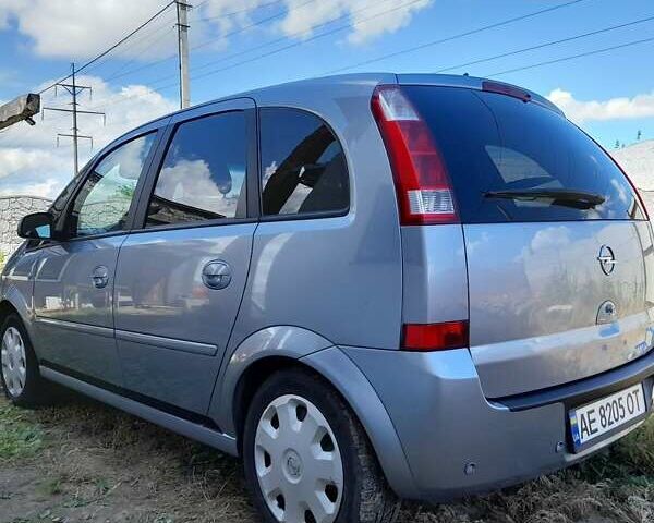 Серый Опель Мерива, объемом двигателя 1.6 л и пробегом 166 тыс. км за 4900 $, фото 24 на Automoto.ua