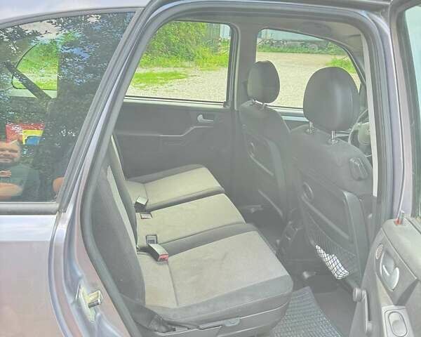 Сірий Опель Меріва, об'ємом двигуна 1.36 л та пробігом 180 тис. км за 3400 $, фото 11 на Automoto.ua