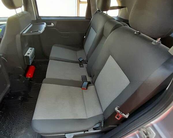 Серый Опель Мерива, объемом двигателя 1.6 л и пробегом 166 тыс. км за 4900 $, фото 18 на Automoto.ua