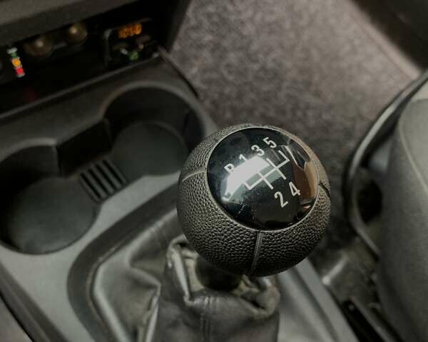 Сірий Опель Меріва, об'ємом двигуна 1.6 л та пробігом 220 тис. км за 4700 $, фото 27 на Automoto.ua