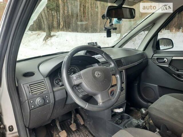 Сірий Опель Меріва, об'ємом двигуна 1.7 л та пробігом 237 тис. км за 4200 $, фото 15 на Automoto.ua