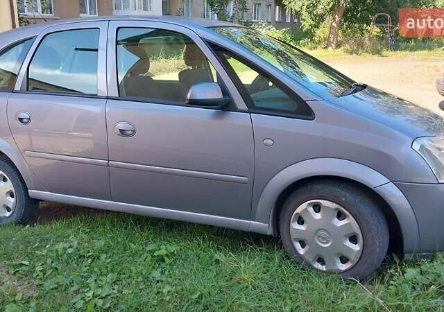 Сірий Опель Меріва, об'ємом двигуна 1.6 л та пробігом 216 тис. км за 3600 $, фото 2 на Automoto.ua