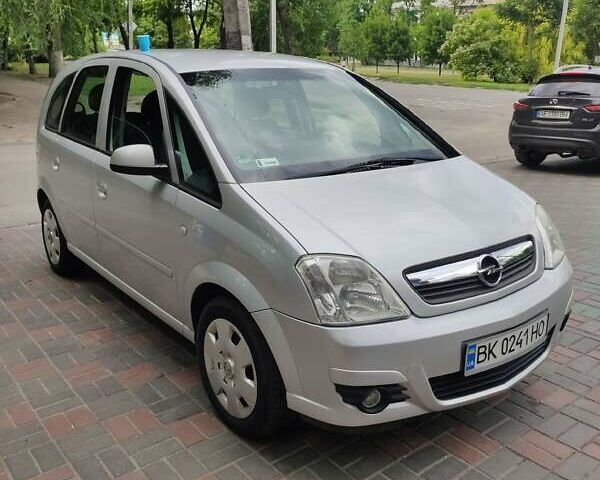 Сірий Опель Меріва, об'ємом двигуна 1.6 л та пробігом 228 тис. км за 4950 $, фото 2 на Automoto.ua