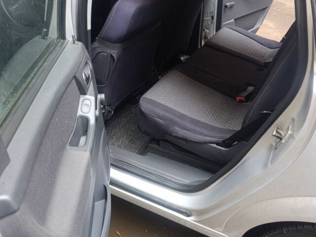 Сірий Опель Меріва, об'ємом двигуна 1.6 л та пробігом 214 тис. км за 4400 $, фото 7 на Automoto.ua