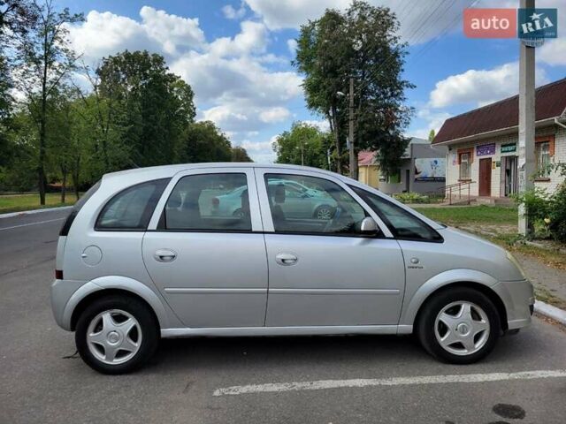Серый Опель Мерива, объемом двигателя 1.6 л и пробегом 253 тыс. км за 4500 $, фото 8 на Automoto.ua