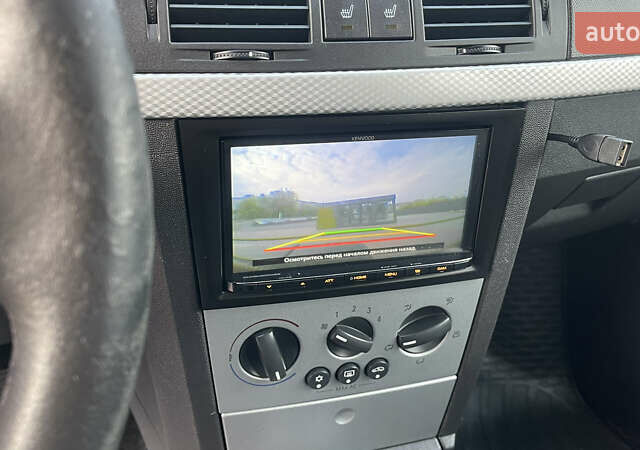 Сірий Опель Меріва, об'ємом двигуна 1.6 л та пробігом 170 тис. км за 4750 $, фото 10 на Automoto.ua