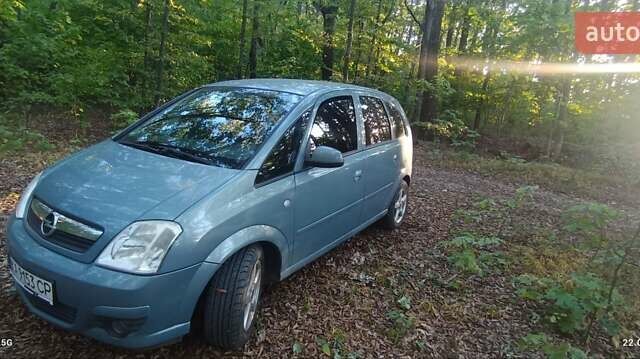 Сірий Опель Меріва, об'ємом двигуна 1.25 л та пробігом 280 тис. км за 5000 $, фото 3 на Automoto.ua