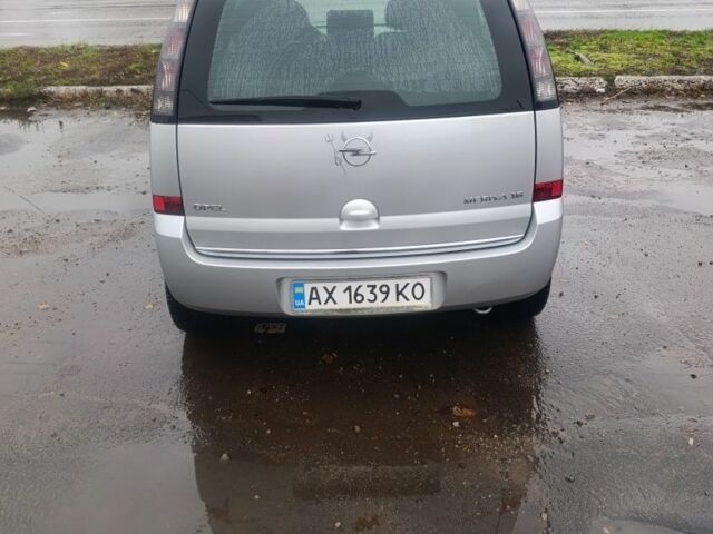 Сірий Опель Меріва, об'ємом двигуна 1.6 л та пробігом 214 тис. км за 4400 $, фото 1 на Automoto.ua