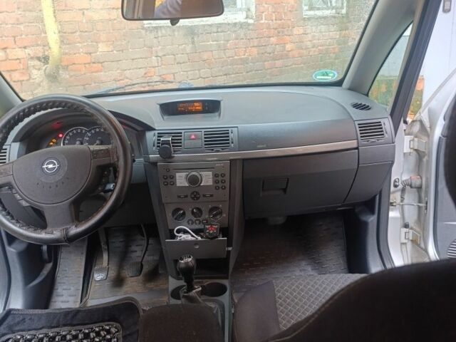 Сірий Опель Меріва, об'ємом двигуна 1.6 л та пробігом 214 тис. км за 4400 $, фото 9 на Automoto.ua