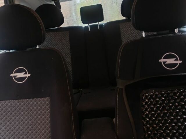 Сірий Опель Меріва, об'ємом двигуна 1.6 л та пробігом 214 тис. км за 4400 $, фото 10 на Automoto.ua