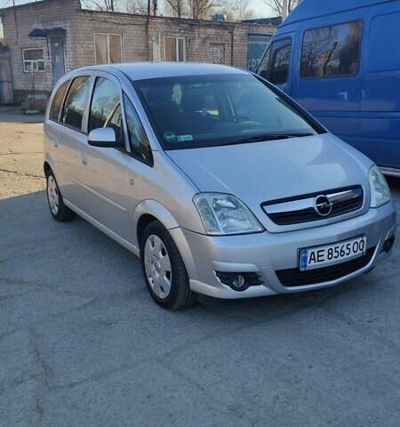 Сірий Опель Меріва, об'ємом двигуна 1.6 л та пробігом 228 тис. км за 4950 $, фото 10 на Automoto.ua