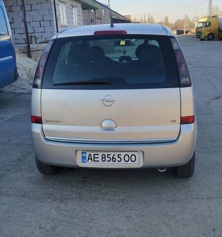 Сірий Опель Меріва, об'ємом двигуна 1.6 л та пробігом 228 тис. км за 4950 $, фото 19 на Automoto.ua