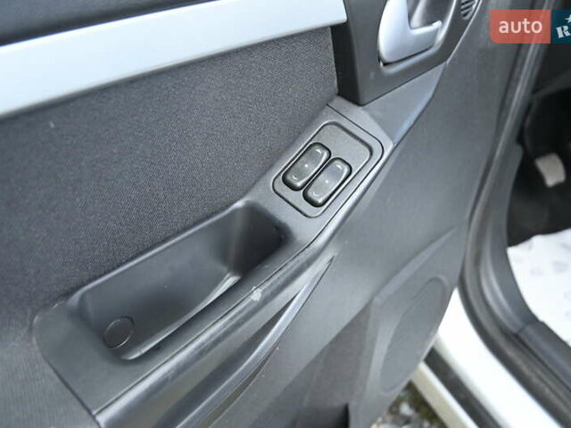 Опель Мерива 2006 в Бердичеве на Automoto.ua Серый Опель Мерива, объемом двигателя 1.6 л и пробегом 128 тыс. км за 4400 $, фото 15 на Automoto.ua