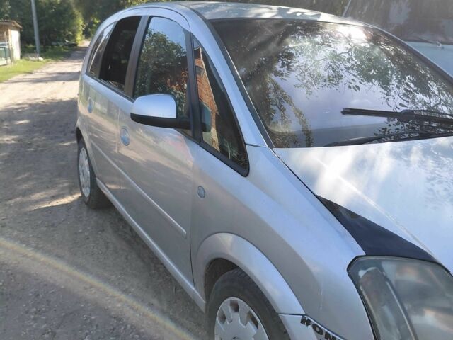 Серый Опель Мерива, объемом двигателя 0 л и пробегом 345 тыс. км за 3200 $, фото 1 на Automoto.ua