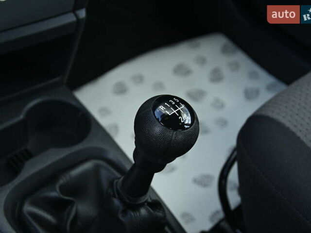 Опель Мерива 2006 в Бердичеве на Automoto.ua Серый Опель Мерива, объемом двигателя 1.6 л и пробегом 128 тыс. км за 4400 $, фото 19 на Automoto.ua