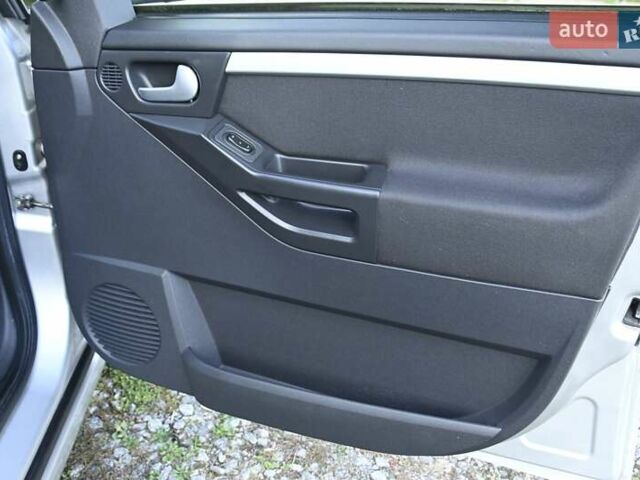 Опель Мерива 2006 в Бердичеве на Automoto.ua Серый Опель Мерива, объемом двигателя 1.6 л и пробегом 128 тыс. км за 4400 $, фото 33 на Automoto.ua