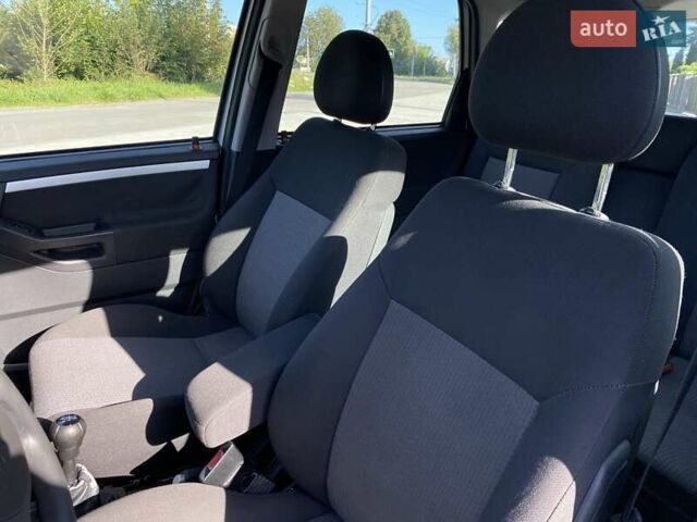 Опель Мерива 2006 в Вознесенске на Automoto.ua Серый Опель Мерива, объемом двигателя 1.6 л и пробегом 126 тыс. км за 5000 $, фото 9 на Automoto.ua