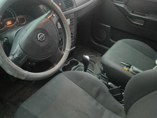 Серый Опель Мерива, объемом двигателя 1.6 л и пробегом 180 тыс. км за 5964 $, фото 5 на Automoto.ua