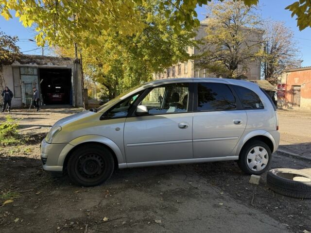 Сірий Опель Меріва, об'ємом двигуна 1.7 л та пробігом 150 тис. км за 3300 $, фото 2 на Automoto.ua