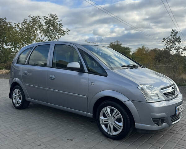 Серый Опель Мерива, объемом двигателя 1.6 л и пробегом 222 тыс. км за 3800 $, фото 3 на Automoto.ua