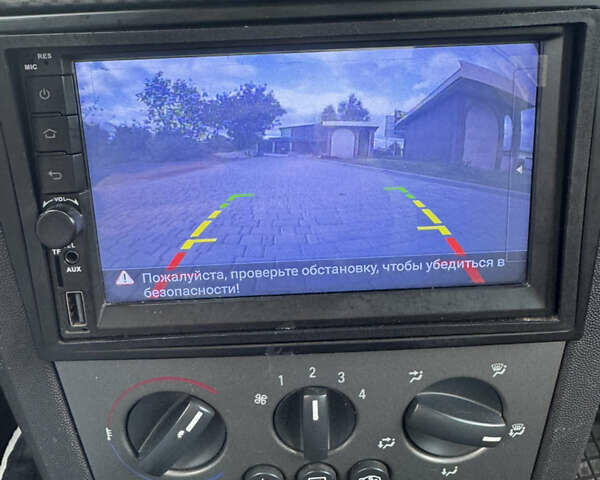 Серый Опель Мерива, объемом двигателя 1.6 л и пробегом 222 тыс. км за 3800 $, фото 17 на Automoto.ua