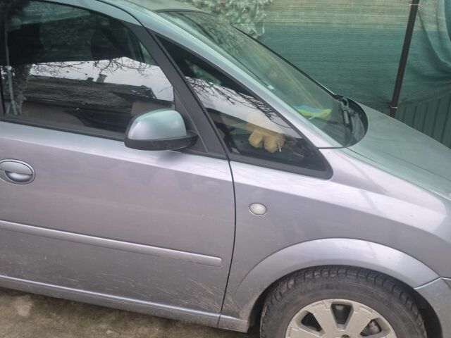 Серый Опель Мерива, объемом двигателя 1.6 л и пробегом 180 тыс. км за 5964 $, фото 1 на Automoto.ua