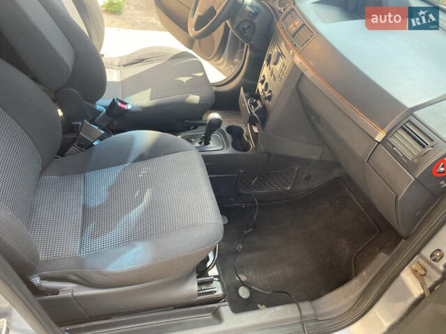 Сірий Опель Меріва, об'ємом двигуна 1.6 л та пробігом 280 тис. км за 4950 $, фото 15 на Automoto.ua