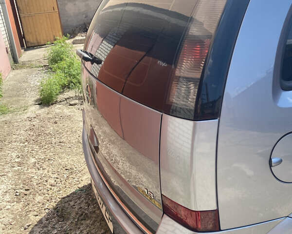 Сірий Опель Меріва, об'ємом двигуна 1.6 л та пробігом 280 тис. км за 4950 $, фото 4 на Automoto.ua