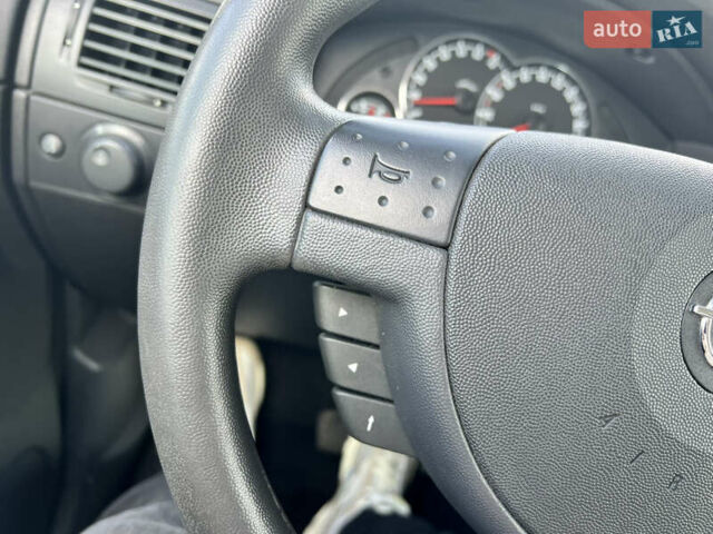 Серый Опель Мерива, объемом двигателя 1.6 л и пробегом 86 тыс. км за 6500 $, фото 11 на Automoto.ua