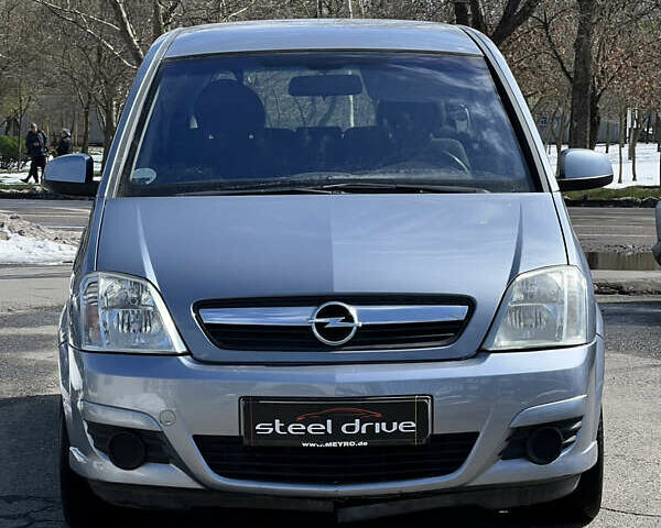 Серый Опель Мерива, объемом двигателя 1.6 л и пробегом 86 тыс. км за 6500 $, фото 1 на Automoto.ua