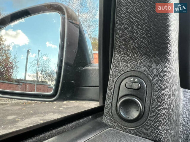 Серый Опель Мерива, объемом двигателя 1.4 л и пробегом 158 тыс. км за 4599 $, фото 47 на Automoto.ua