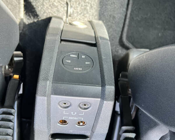 Серый Опель Мерива, объемом двигателя 1.6 л и пробегом 86 тыс. км за 6500 $, фото 7 на Automoto.ua