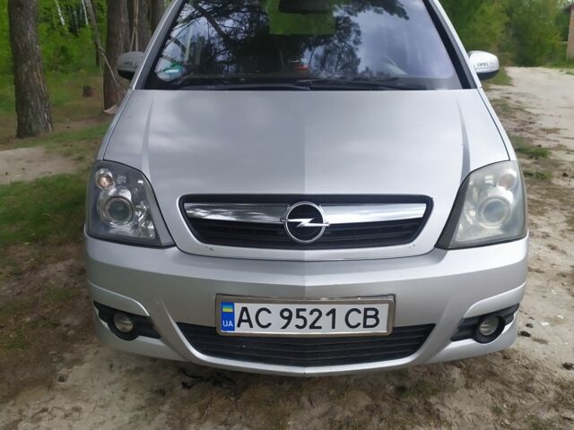 Серый Опель Мерива, объемом двигателя 1.2 л и пробегом 270 тыс. км за 3300 $, фото 2 на Automoto.ua