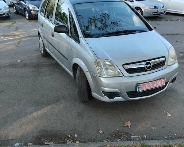Серый Опель Мерива, объемом двигателя 1.4 л и пробегом 206 тыс. км за 4500 $, фото 9 на Automoto.ua