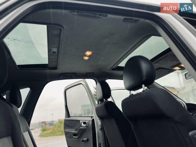 Сірий Опель Меріва, об'ємом двигуна 1.3 л та пробігом 220 тис. км за 2999 $, фото 12 на Automoto.ua