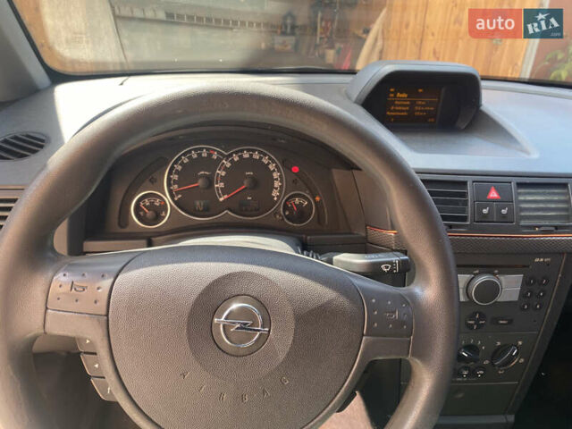 Сірий Опель Меріва, об'ємом двигуна 1.6 л та пробігом 280 тис. км за 4950 $, фото 10 на Automoto.ua