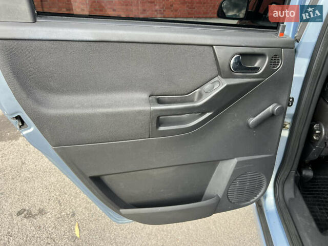 Серый Опель Мерива, объемом двигателя 1.4 л и пробегом 158 тыс. км за 4599 $, фото 31 на Automoto.ua