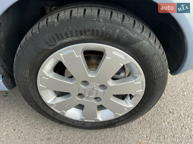 Серый Опель Мерива, объемом двигателя 1.4 л и пробегом 158 тыс. км за 4599 $, фото 21 на Automoto.ua