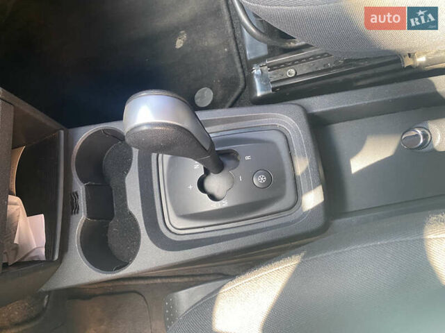 Сірий Опель Меріва, об'ємом двигуна 1.6 л та пробігом 280 тис. км за 4950 $, фото 11 на Automoto.ua