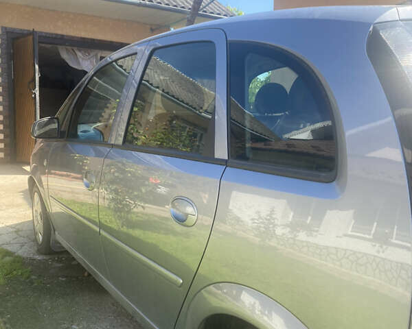 Серый Опель Мерива, объемом двигателя 1.36 л и пробегом 98 тыс. км за 4800 $, фото 5 на Automoto.ua